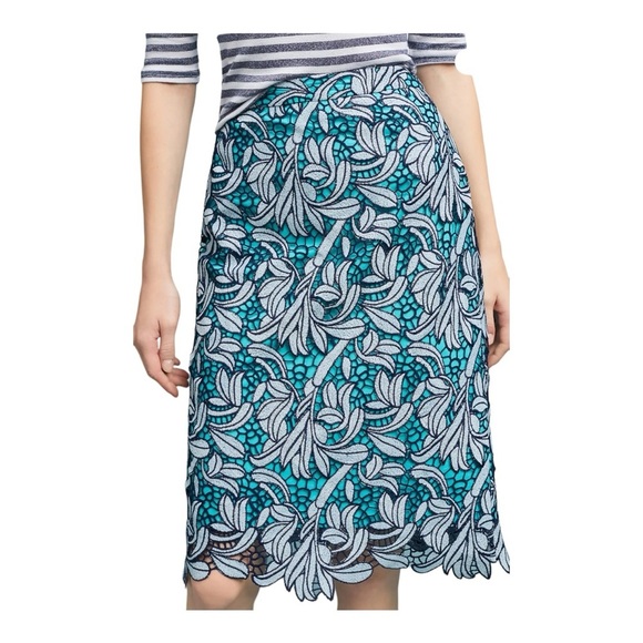 Anthropologie NWOT size 0 Tallulah Lace Skirt
Maeve - Picture 2 of 4